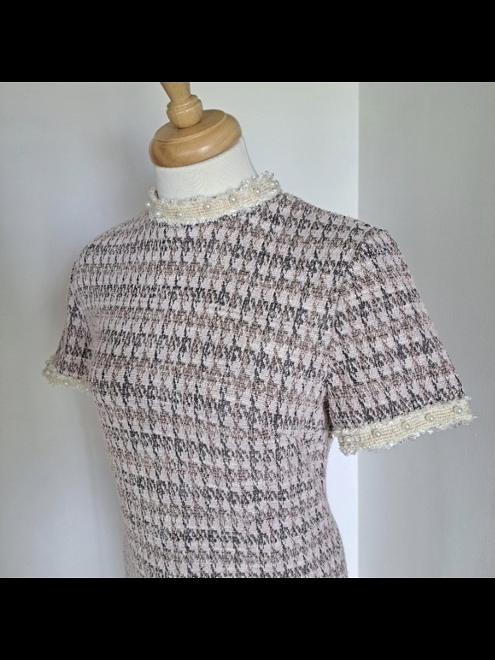 Pink Houndstooth Tweed Mini Dress Pearl Lace Trim Small - Picture 3 of 9